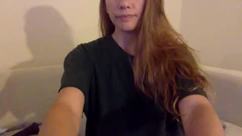 Snapshot of lexiial0 chatting on November 6, 2025, 5:41 am Alexia L. online show from November 6, 2025, 5:41 am