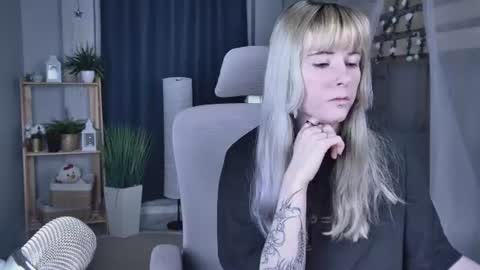 Snapshot of lexiwenford chatting on June 15, 2026, 4:58 am Lexi Wenford NO NUDE GODDESS online show from June 15, 2026, 4:58 am