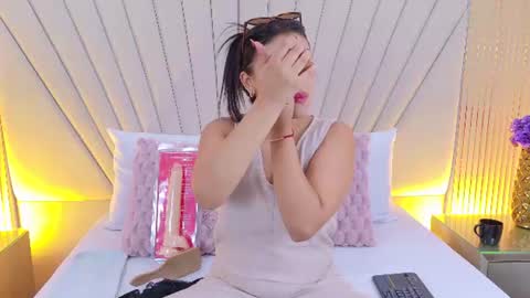 lexxi_gb online show from July 17, 2026, 8:57 pm