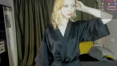 Lexy online show from May 27, 2026, 11:18 am