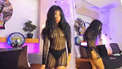 lexyskye online show from October 18, 2025, 12:39 pm