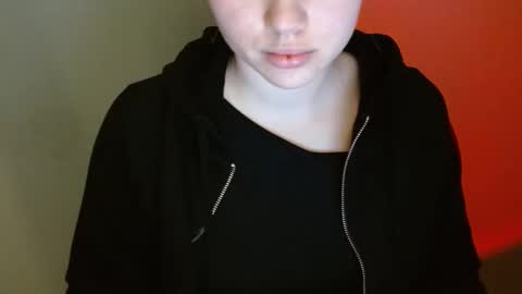 Leyla online show from February 2, 2026, 8:02 am