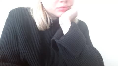 Leyla online show from April 11, 2026, 7:45 am