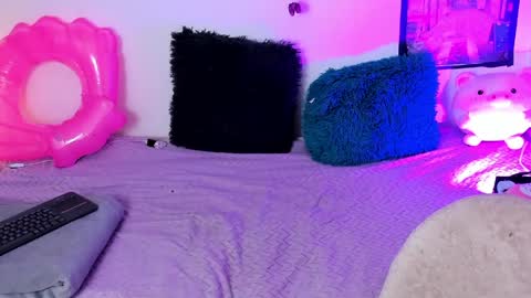 Snapshot of leyla_miller_ chatting on June 3, 2026, 4:23 pm Leyla Miller online show from June 3, 2026, 4:23 pm