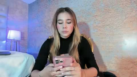 LEZY online show from November 27, 2025, 7:38 pm