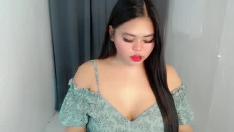 Snapshot of lhara_cumming chatting on May 25, 2026, 1:22 am LHARA online show from May 25, 2026, 1:22 am