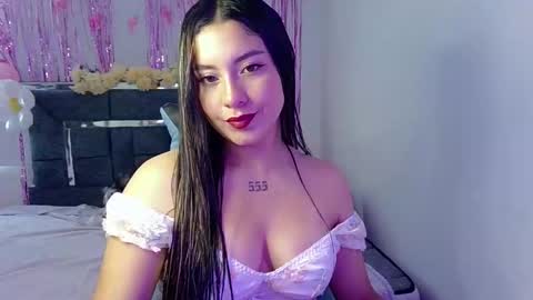 Lia  online show from October 4, 2025, 4:27 pm