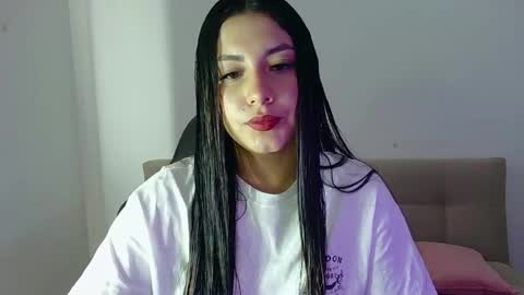 Snapshot of lia_14_ chatting on April 25, 2026, 5:21 pm Lia online show from April 25, 2026, 5:21 pm