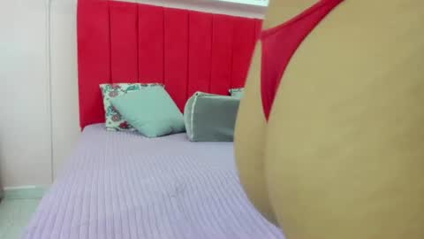 Snapshot of lia_cherryx chatting on June 18, 2026, 12:00 am lia_cherryx online show from June 18, 2026, 12:00 am
