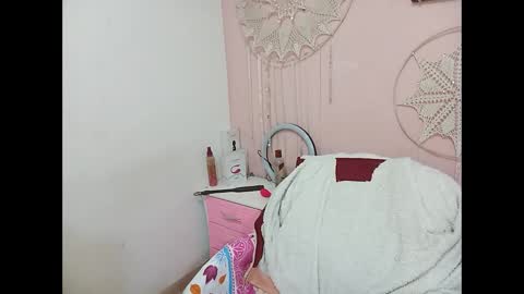 Lia online show from December 10, 2024, 11:00 am