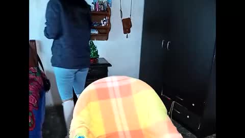 Lia online show from December 20, 2024, 1:11 pm