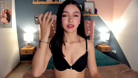 Lia online show from September 22, 2025, 8:55 pm