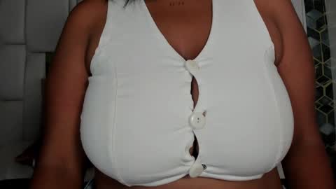 lia_mariana online show from May 31, 2026, 3:08 pm