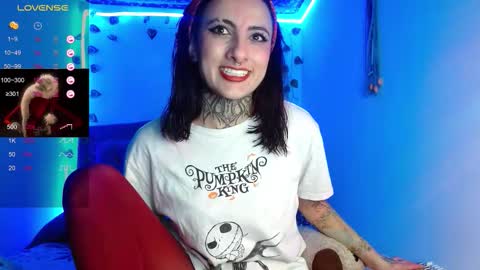 lia spicy   ig online show from October 7, 2025, 4:04 pm