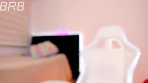 Little Queen Lia  online show from March 10, 2025, 1:45 am