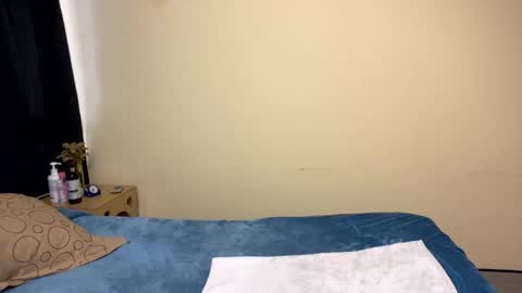 Little Queen Lia  online show from February 14, 2026, 10:39 pm