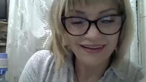 lia_raysss online show from April 22, 2026, 7:37 pm