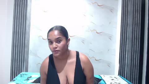 liaa_cams online show from June 9, 2026, 2:45 am