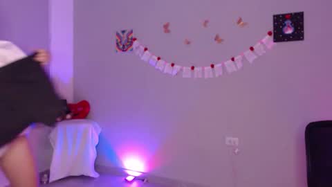   lia  online show from March 27, 2026, 3:23 am