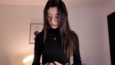 Lia  online show from November 10, 2025, 12:37 pm