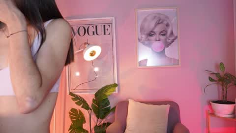 Snapshot of liaaa___ chatting on April 3, 2026, 12:14 pm Lia online show from April 3, 2026, 12:14 pm