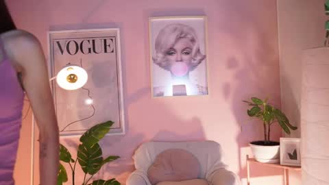 Snapshot of liaaa___ chatting on April 9, 2026, 12:21 pm Lia online show from April 9, 2026, 12:21 pm