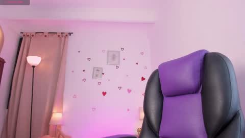 liaa moretzz online show from April 18, 2026, 12:25 am