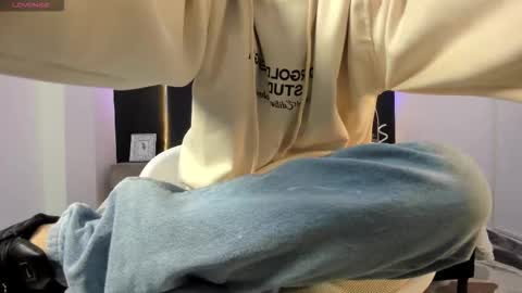 Liam Smith online show from October 29, 2025, 12:18 pm