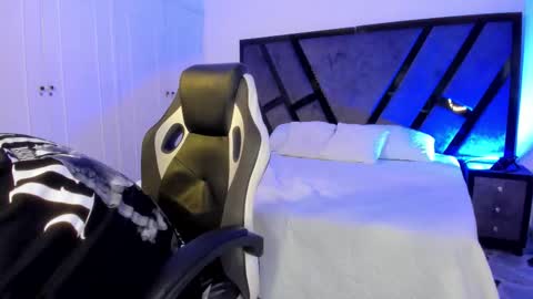 Liam Smith online show from November 29, 2025, 12:30 pm