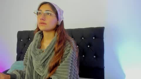 Liah  online show from November 13, 2025, 3:22 pm