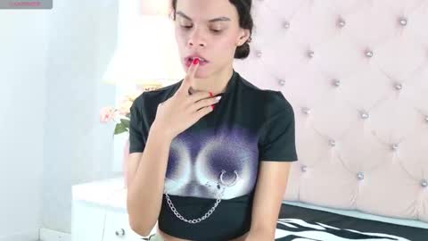  Liah  online show from September 22, 2025, 1:24 pm