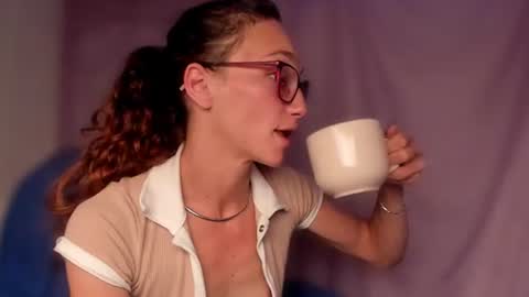Snapshot of liahilton_ chatting on July 5, 2026, 12:23 pm lh6 9c online show from July 5, 2026, 12:23 pm