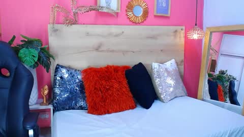 lia online show from April 4, 2026, 6:38 pm