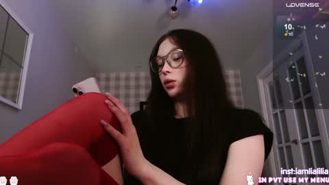 lialilia online show from January 17, 2025, 11:49 am