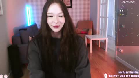 lialilia online show from February 26, 2025, 7:20 am