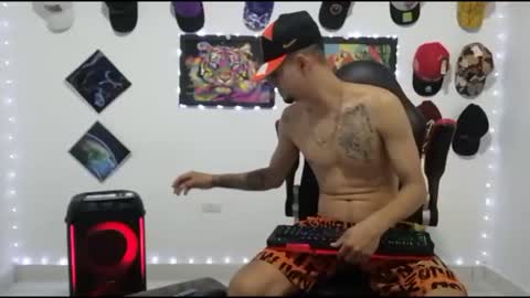 Andres online show from December 15, 2025, 10:58 pm