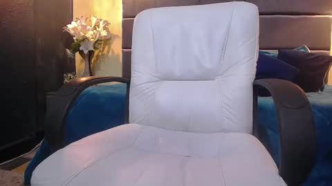 Liam online show from February 22, 2025, 5:35 pm