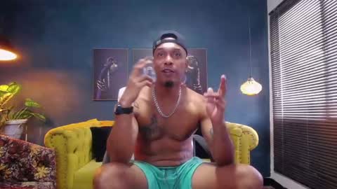 Liam online show from March 11, 2025, 2:51 pm