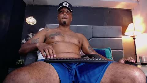 Liam online show from September 8, 2025, 7:24 pm