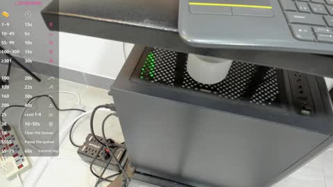 Snapshot of liam_kleiin chatting on January 14, 2025, 11:31 am LIAM KLEIN online show from January 14, 2025, 11:31 am