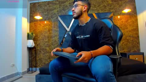 Snapshot of liam_kleiin chatting on September 11, 2025, 11:10 am LIAM KLEIN online show from September 11, 2025, 11:10 am