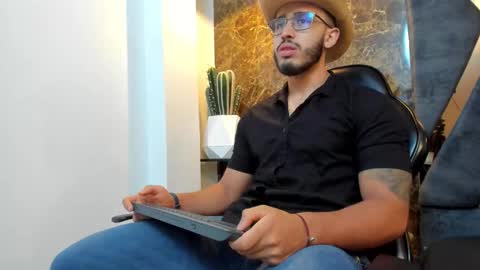 Snapshot of liam_kleiin chatting on September 18, 2025, 11:23 am LIAM KLEIN online show from September 18, 2025, 11:23 am