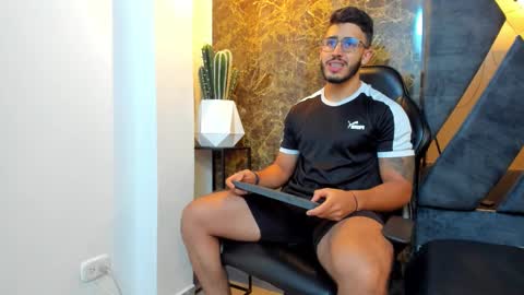 Snapshot of liam_kleiin chatting on September 20, 2025, 11:11 am LIAM KLEIN online show from September 20, 2025, 11:11 am