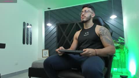 Snapshot of liam_kleiin chatting on October 6, 2025, 11:18 am LIAM KLEIN online show from October 6, 2025, 11:18 am