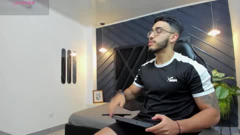 Snapshot of liam_kleiin chatting on October 21, 2025, 11:11 am LIAM KLEIN online show from October 21, 2025, 11:11 am