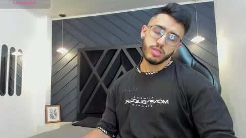 Snapshot of liam_kleiin chatting on October 31, 2025, 11:11 am LIAM KLEIN online show from October 31, 2025, 11:11 am