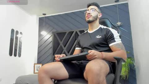 Snapshot of liam_kleiin chatting on November 7, 2025, 11:10 am LIAM KLEIN online show from November 7, 2025, 11:10 am