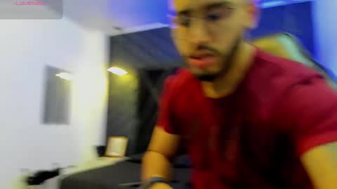 Snapshot of liam_kleiin chatting on November 21, 2025, 11:09 am LIAM KLEIN online show from November 21, 2025, 11:09 am