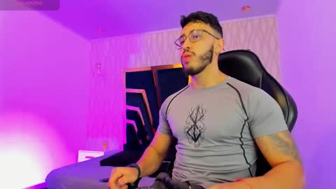 Snapshot of liam_kleiin chatting on November 29, 2025, 11:13 am LIAM KLEIN online show from November 29, 2025, 11:13 am