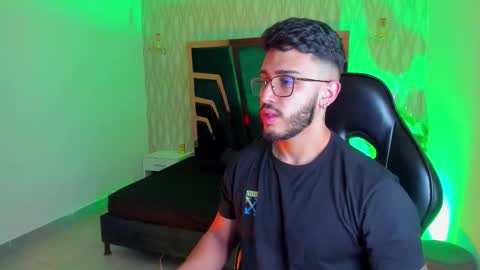 LIAM KLEIN online show from January 15, 2026, 11:15 am